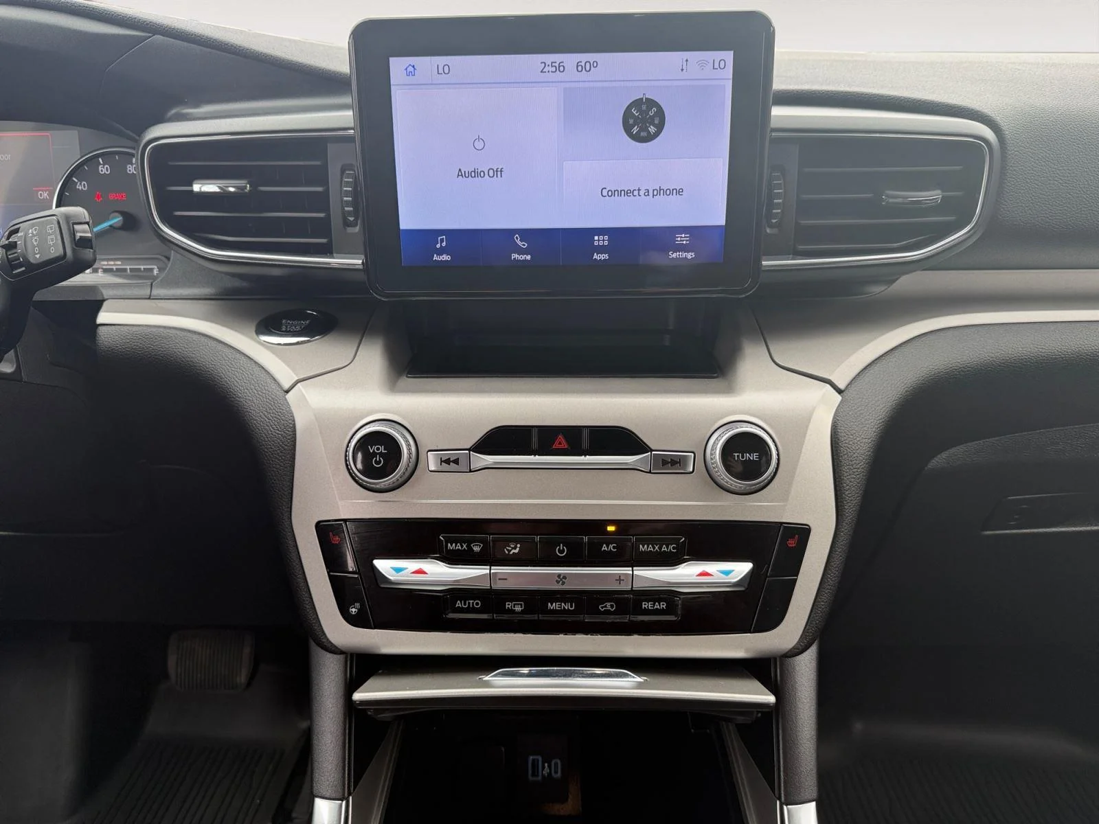 2022 Ford Explorer XLT - Photo 14