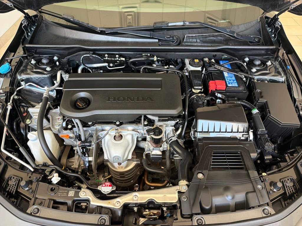 Used 2025  Honda Sport image 31