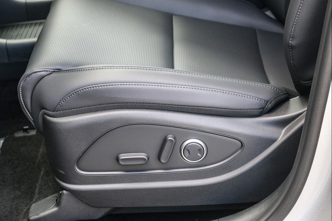 New 2026 Silver Hyundai SEL image 49