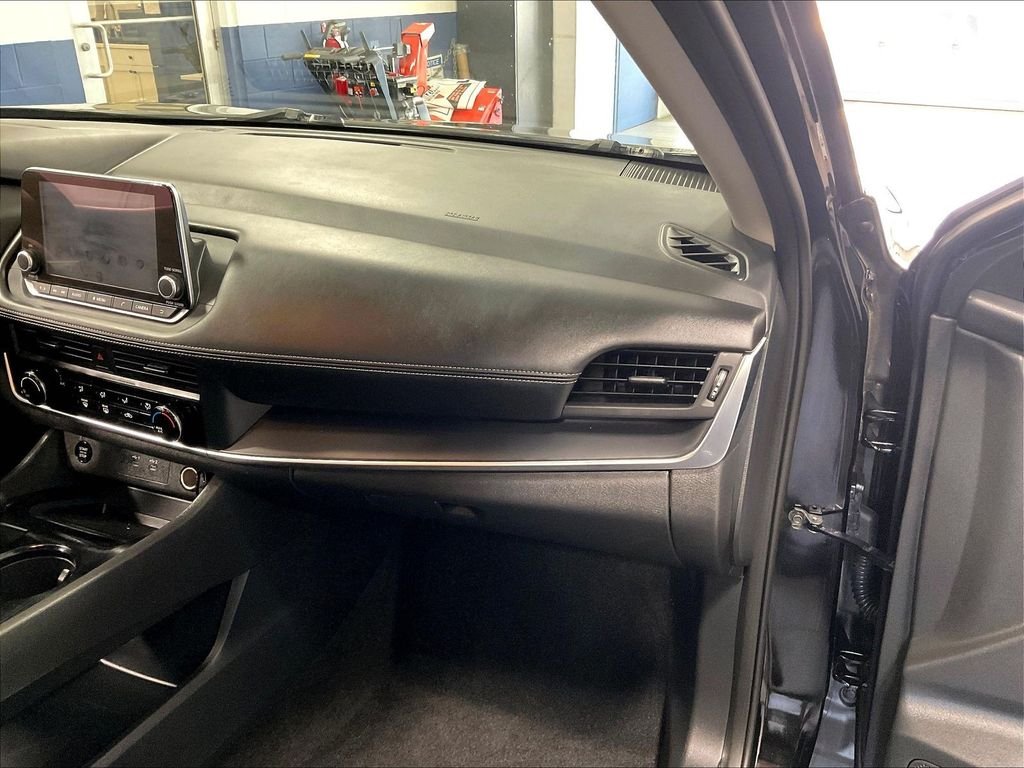 Used 2024 Black Nissan S image 13