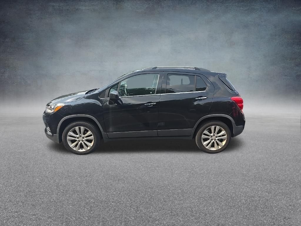 Used 2017 Black Metallic Chevrolet Premier image 5
