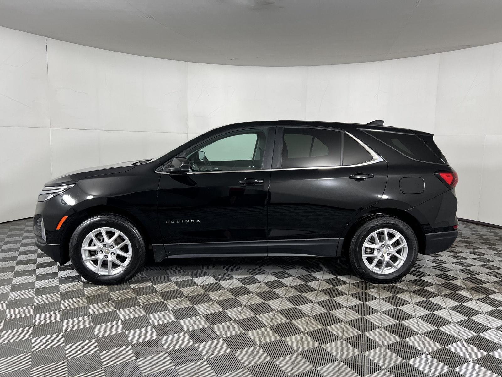 Used 2024 Mosaic Black Metallic Chevrolet LT image 15