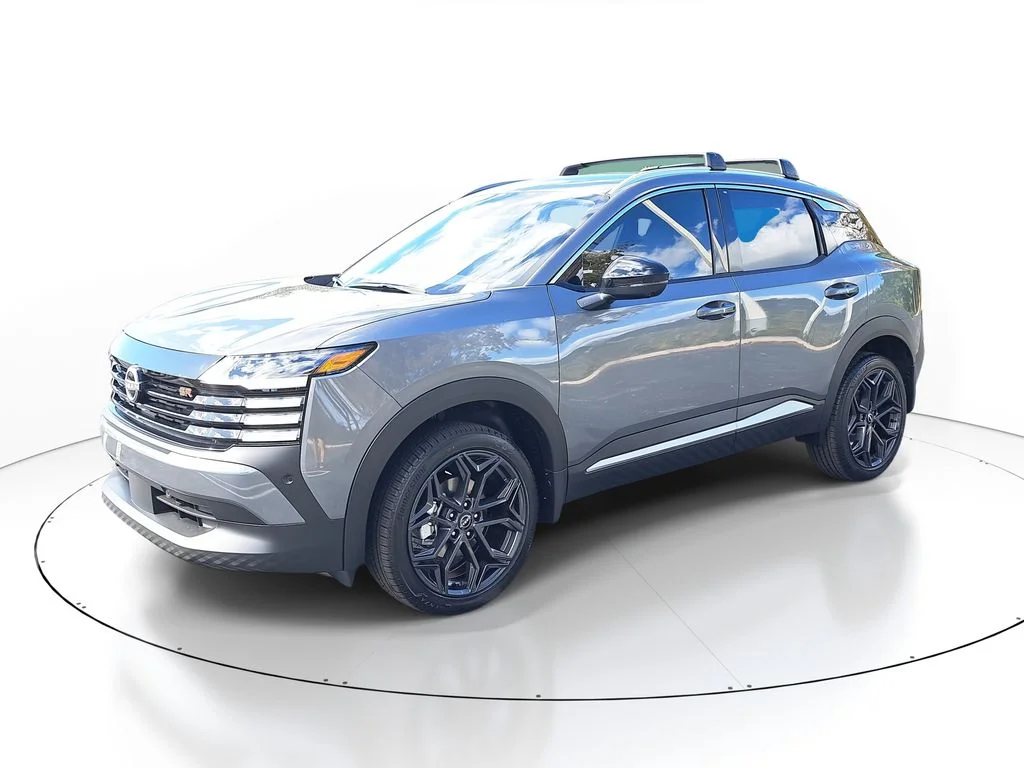 New 2026 Gray Nissan SR image 4