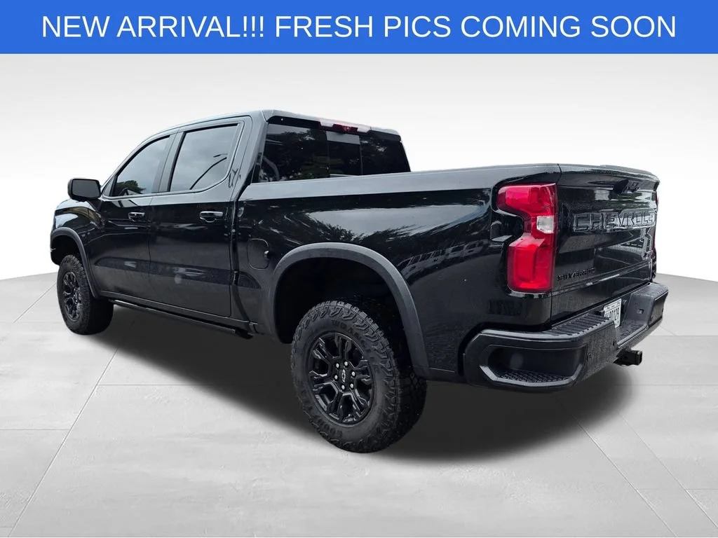 Used 2025 Black Chevrolet ZR2 image 5