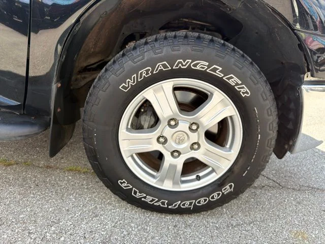 Used 2008 Black Toyota Base image 31