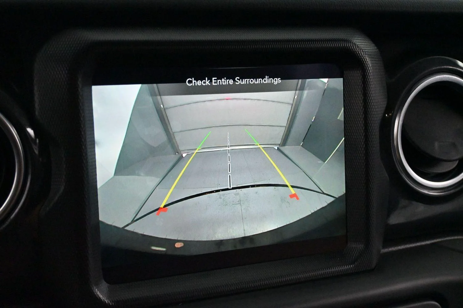 Used 2023 White Jeep Sahara Altitude image 20