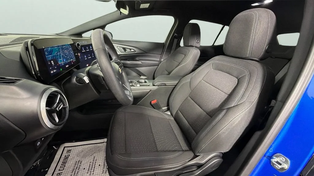 Used 2025 Riptide Blue Metallic Chevrolet LT image 17