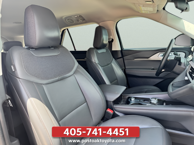 Used 2025 Silver Ford Active image 25