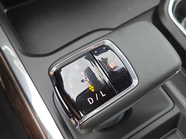 New 2026 Onyx Black GMC Elevation image 21
