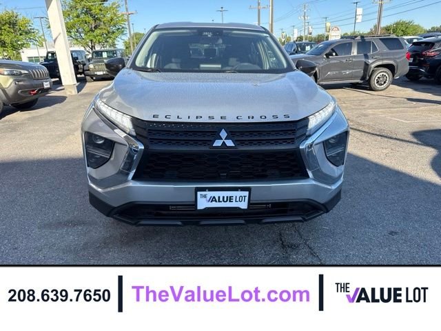 Used 2022  Mitsubishi LE image 9