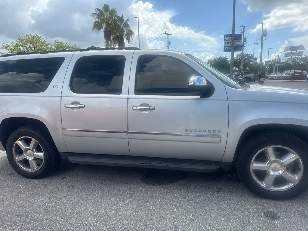Used 2014 Silver Chevrolet LTZ image 4
