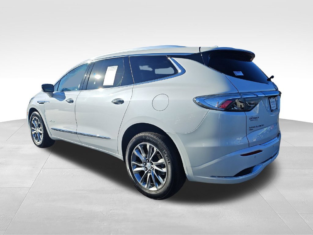 Used 2022 White Buick Avenir image 3