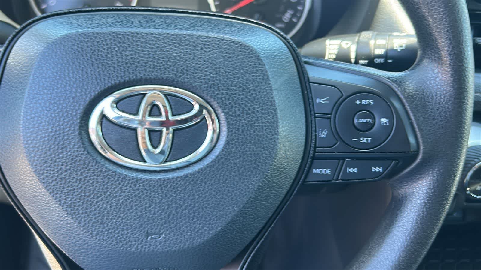 Used 2021 Silver Sky Metallic Toyota XLE image 19