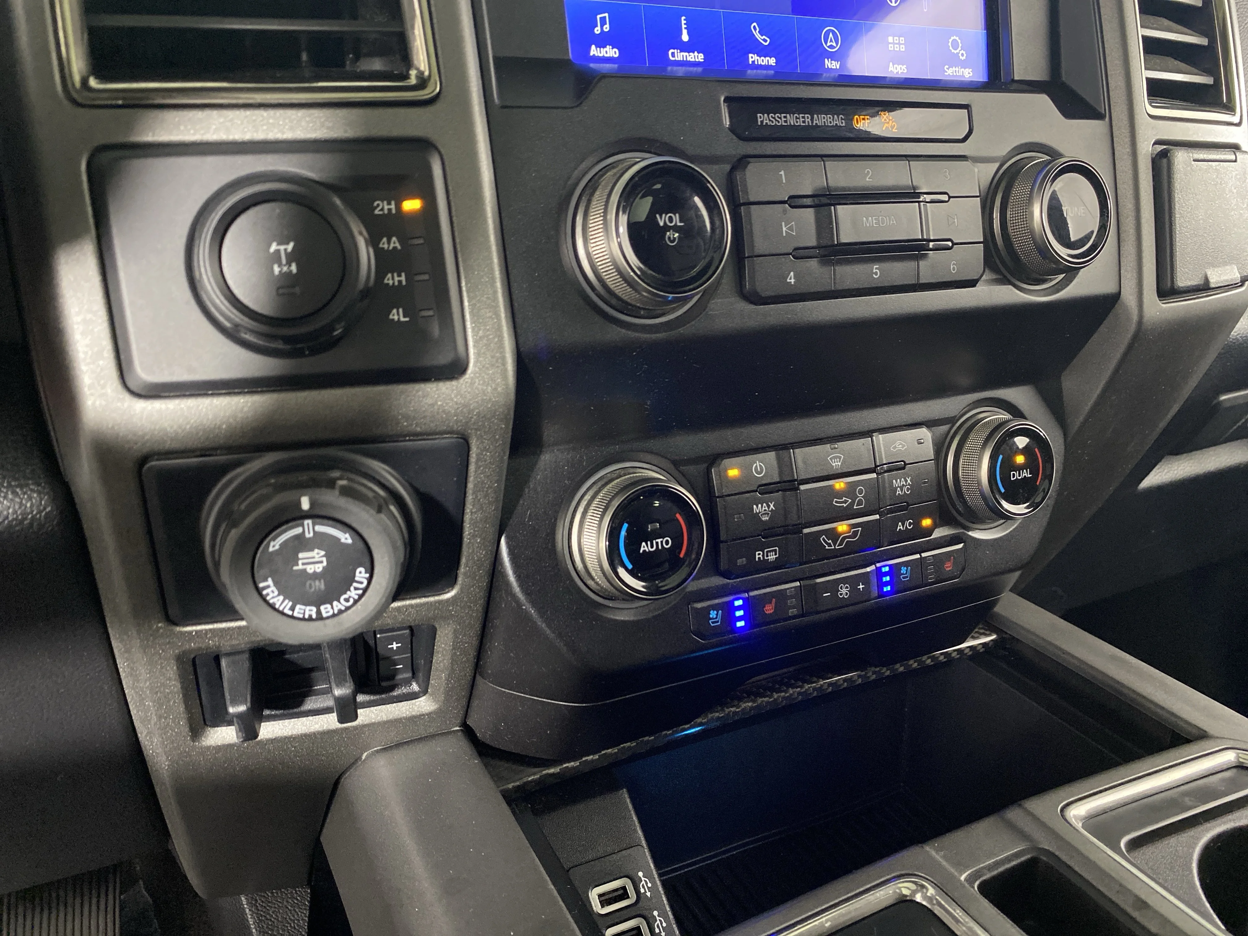 Used 2019 Black Metallic Ford Raptor image 29