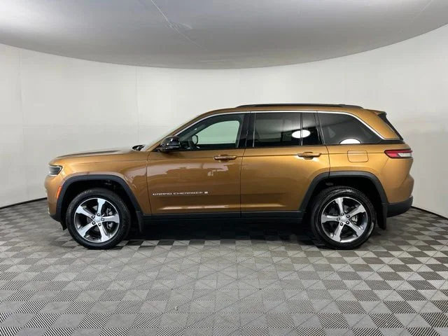 Used 2026 Brown Jeep Limited image 4