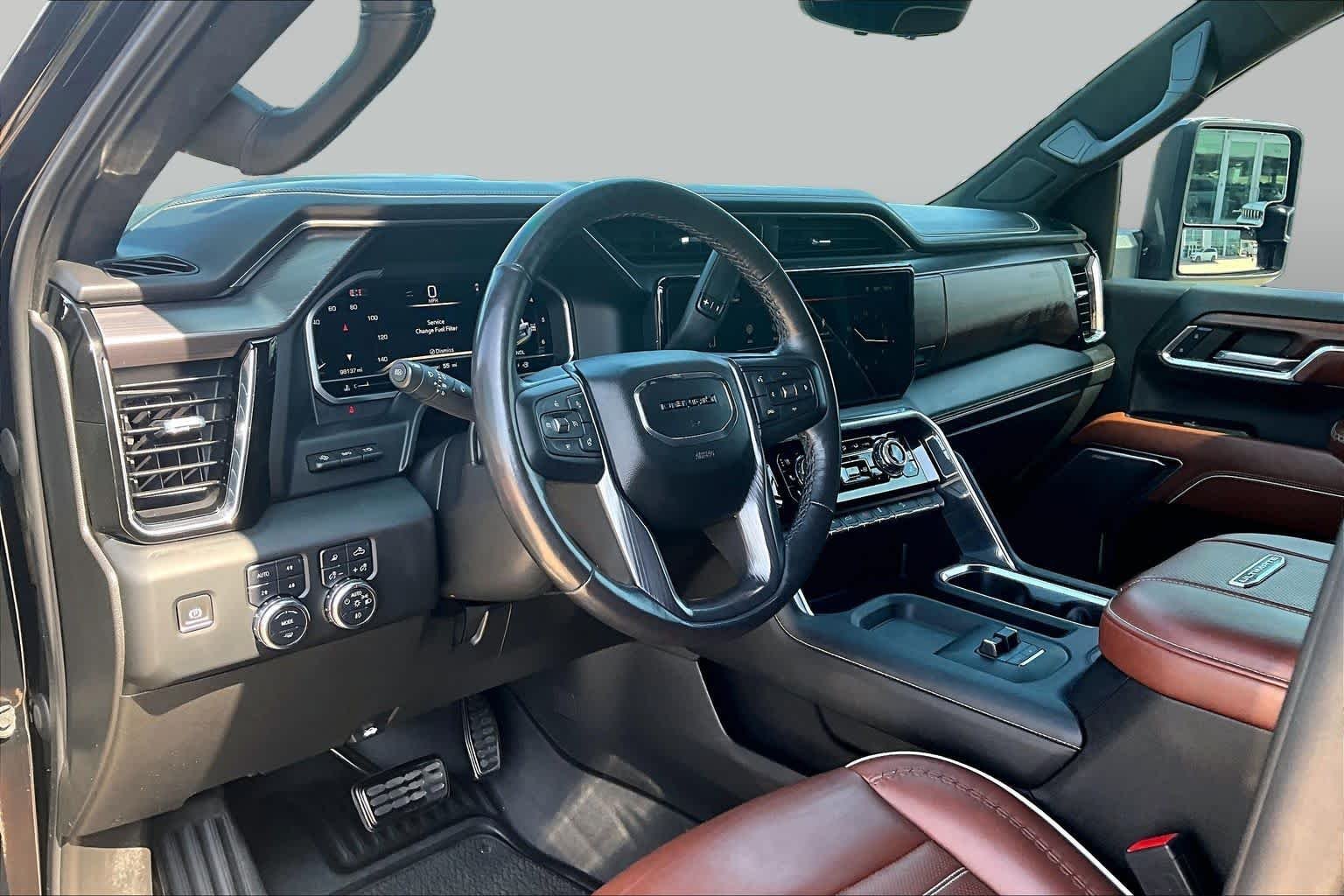 Used 2024 Onyx Black GMC Denali Ultimate image 15