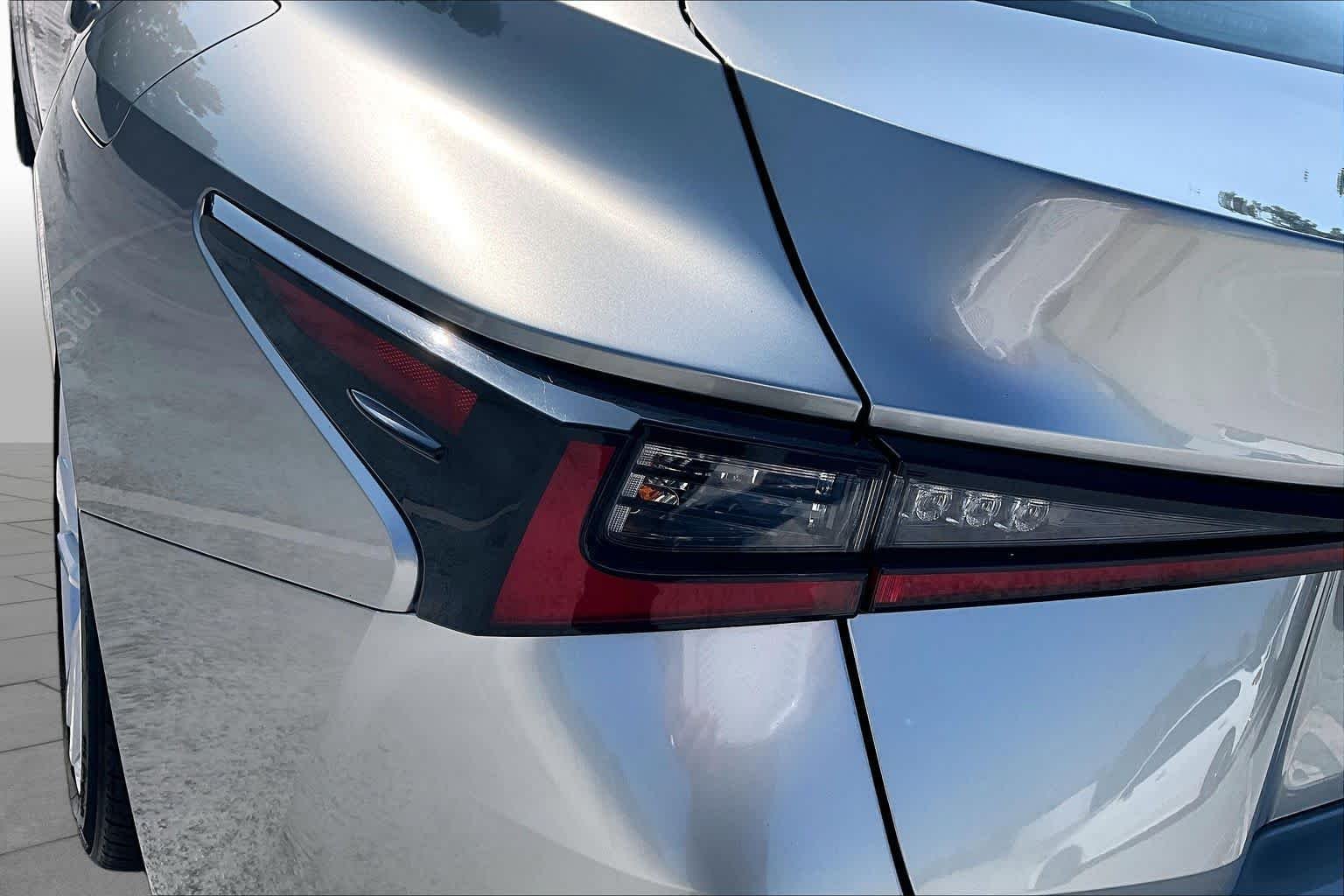Used 2021 Atomic Silver Lexus  image 54