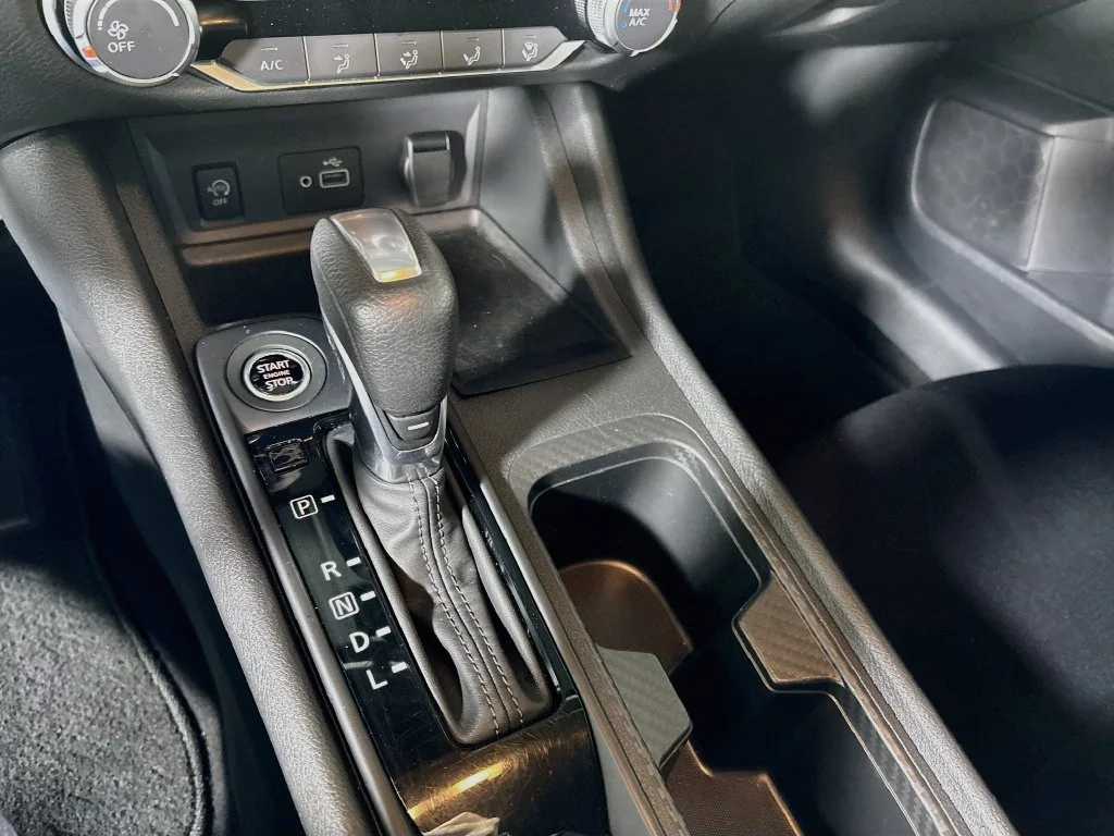 Used 2025 Gray Nissan S image 17
