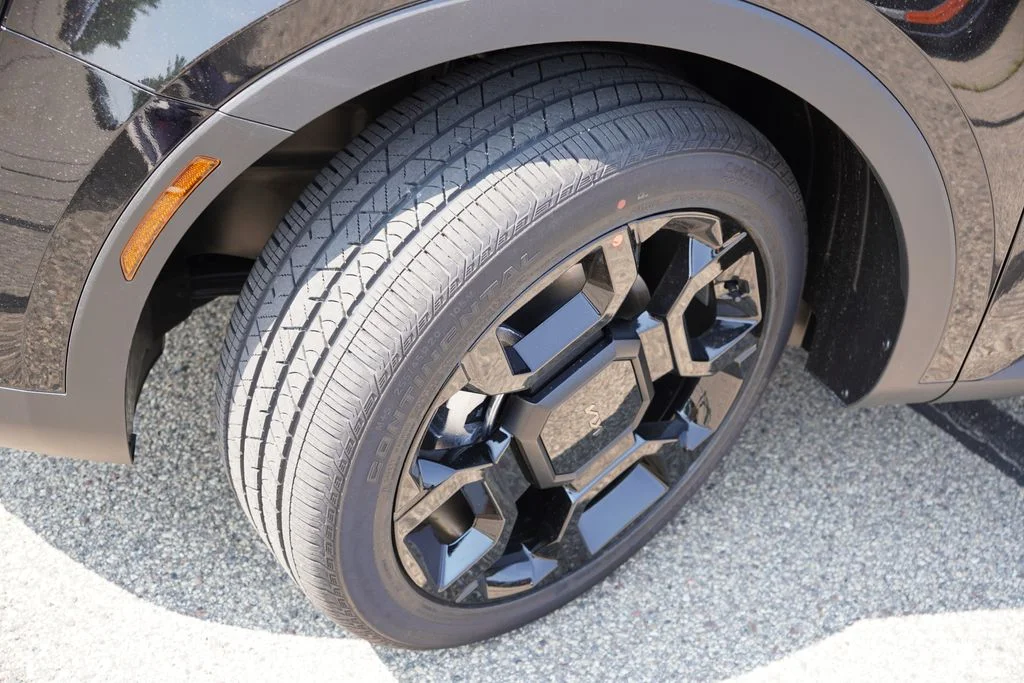 New 2026 Ebony Black Kia X-Line EX image 9