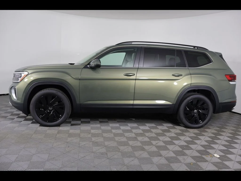 New 2026 Green Volkswagen 2.0T SE w/Technology image 2