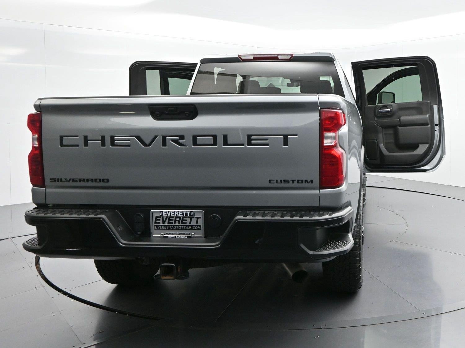 Used 2025 Sterling Gray Metallic Chevrolet Custom image 39