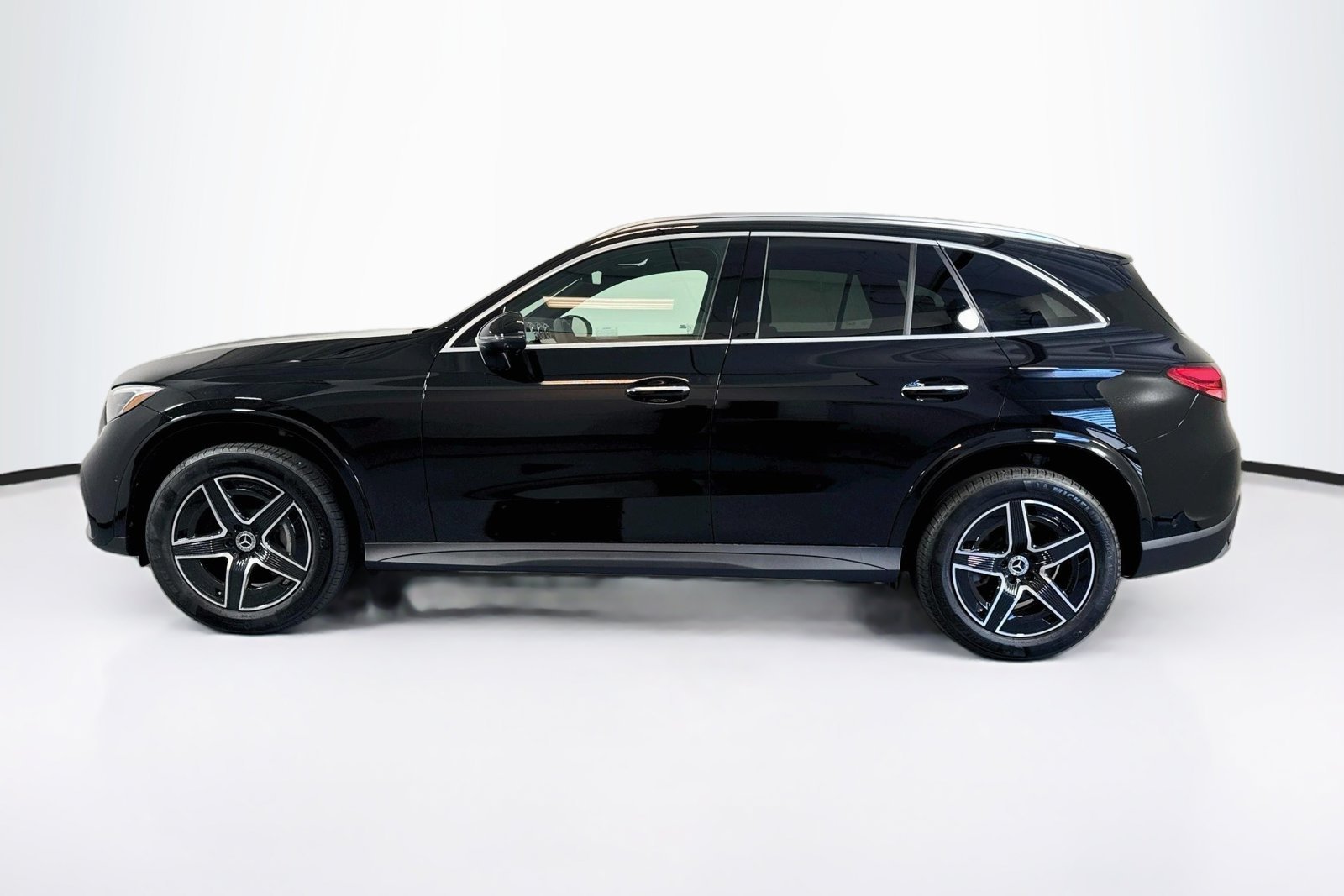 New 2026 Black Mercedes-Benz GLC 300 image 8