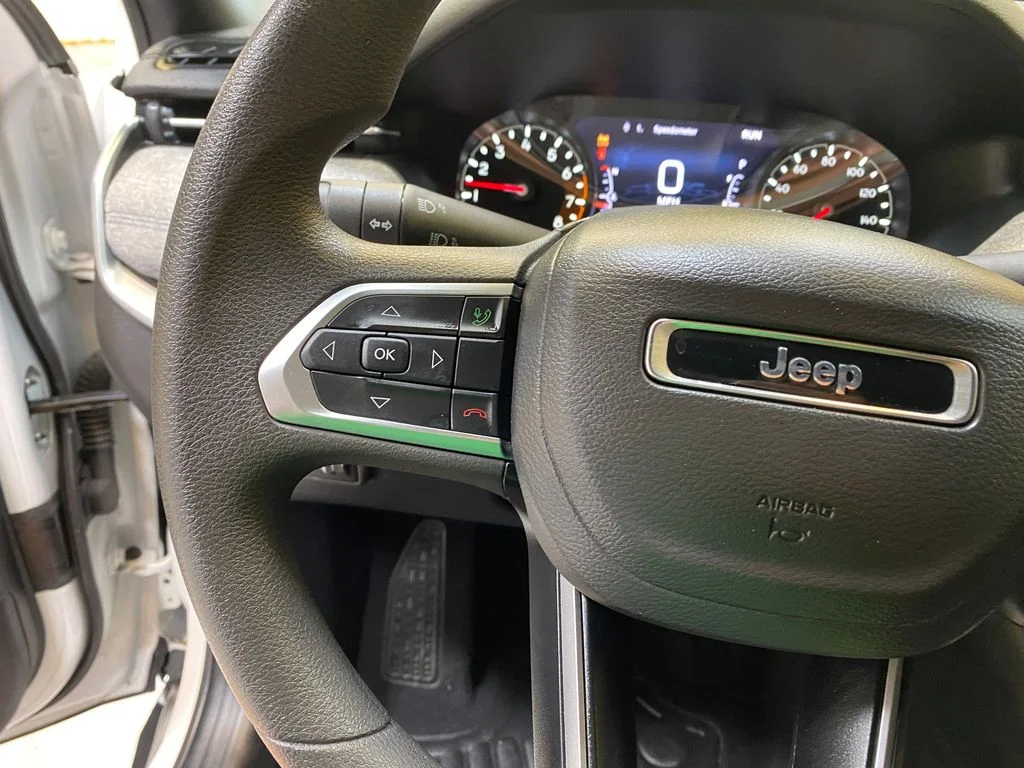 Used 2025 White Jeep Sport image 32