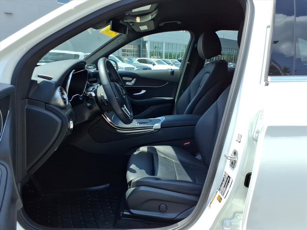 Used 2022 Polar White Mercedes-Benz GLC 300 image 11
