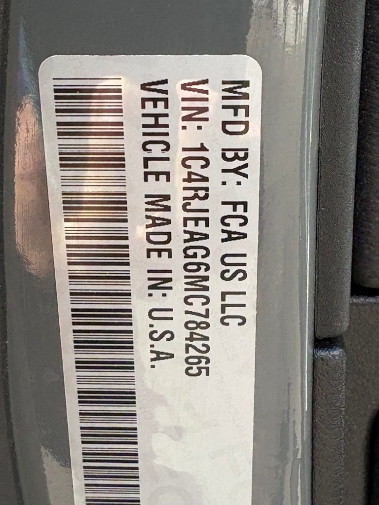 Used 2021 Gray Jeep Laredo image 18