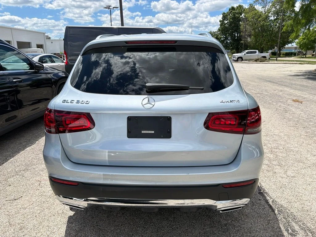 Used 2021 Silver Mercedes-Benz GLC 300 image 6