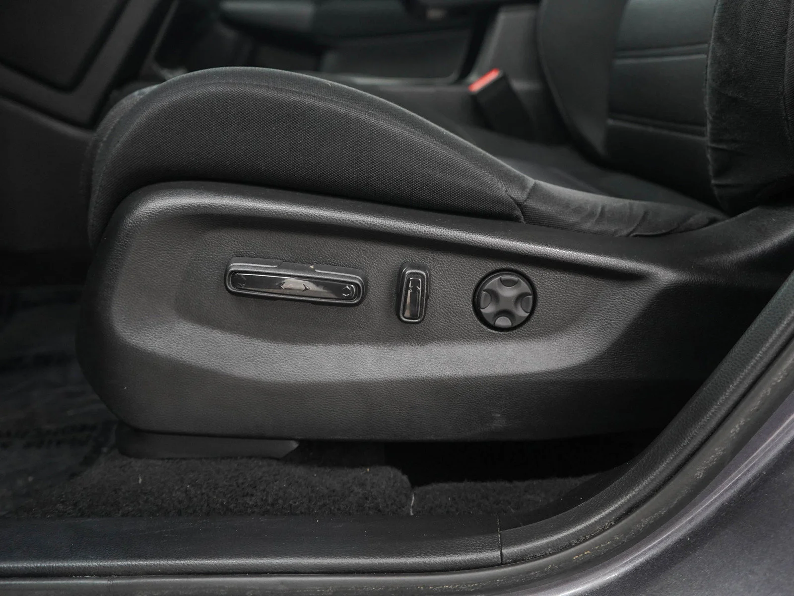 Used 2021  Honda ex image 22
