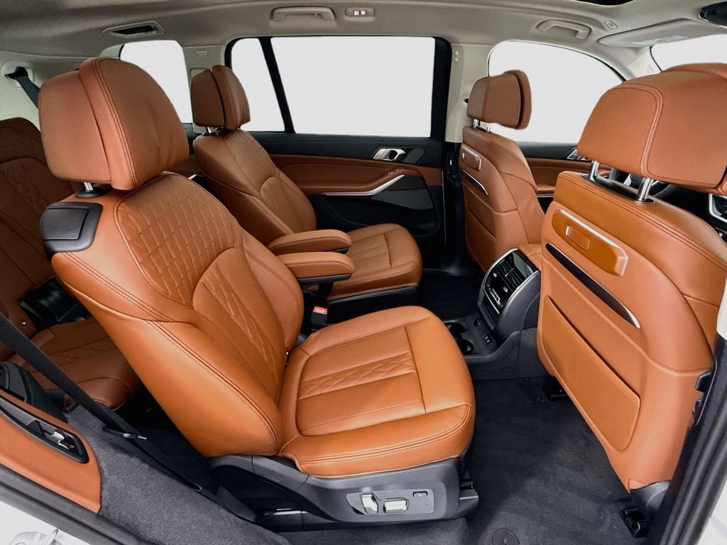 New 2027 White Metallic BMW xDrive40i image 21