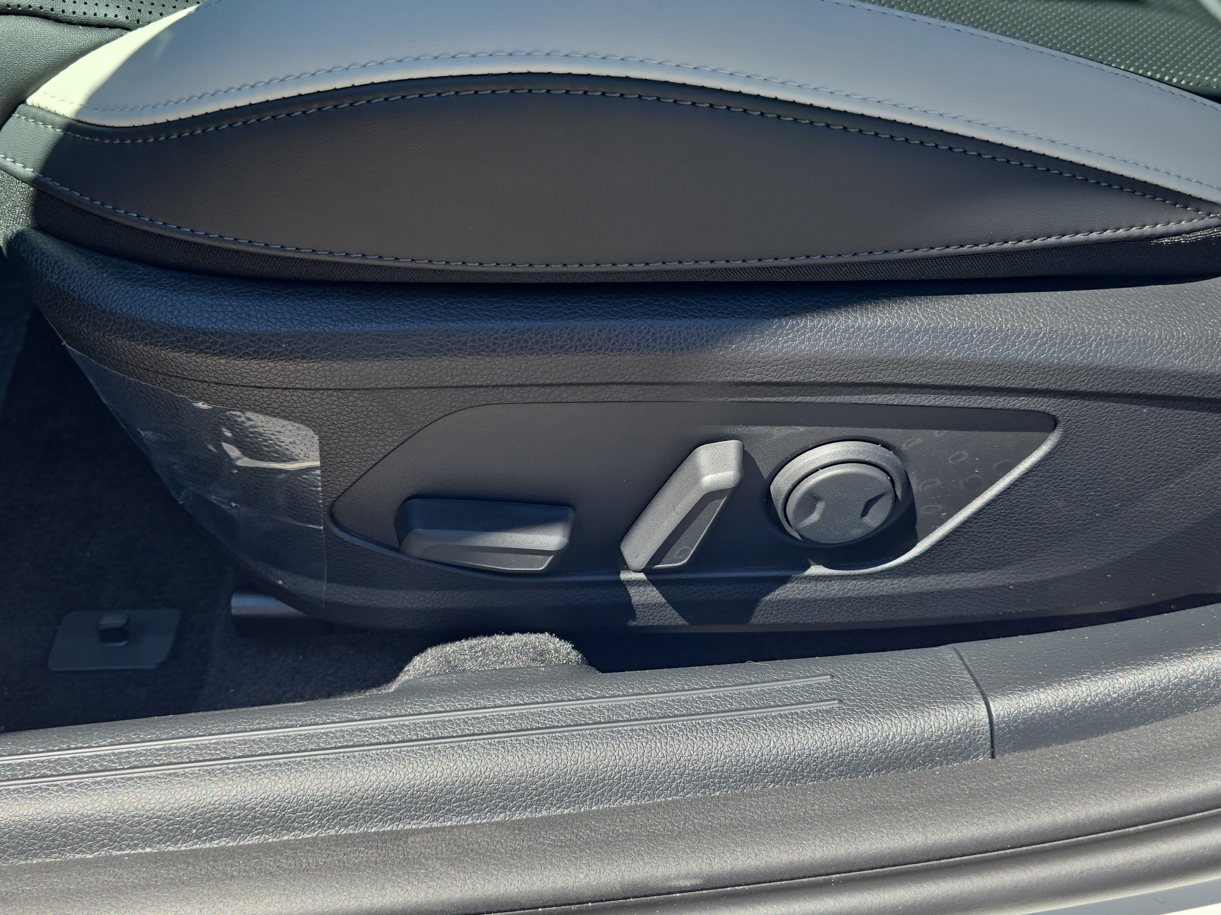 New 2026 Snow White Pearl Kia GT-Line FWD image 20