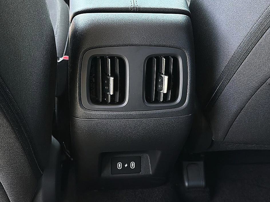 New 2026 Phantom Black Hyundai SEL AWD image 7