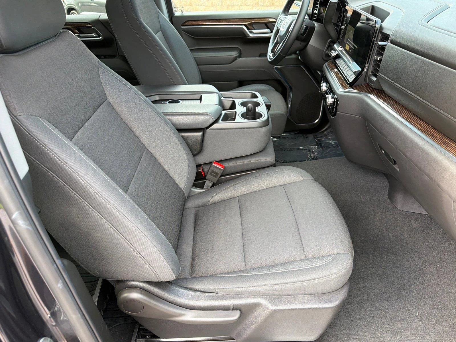Certified Used 2024 Titanium Rush Metallic GMC Elevation image 28