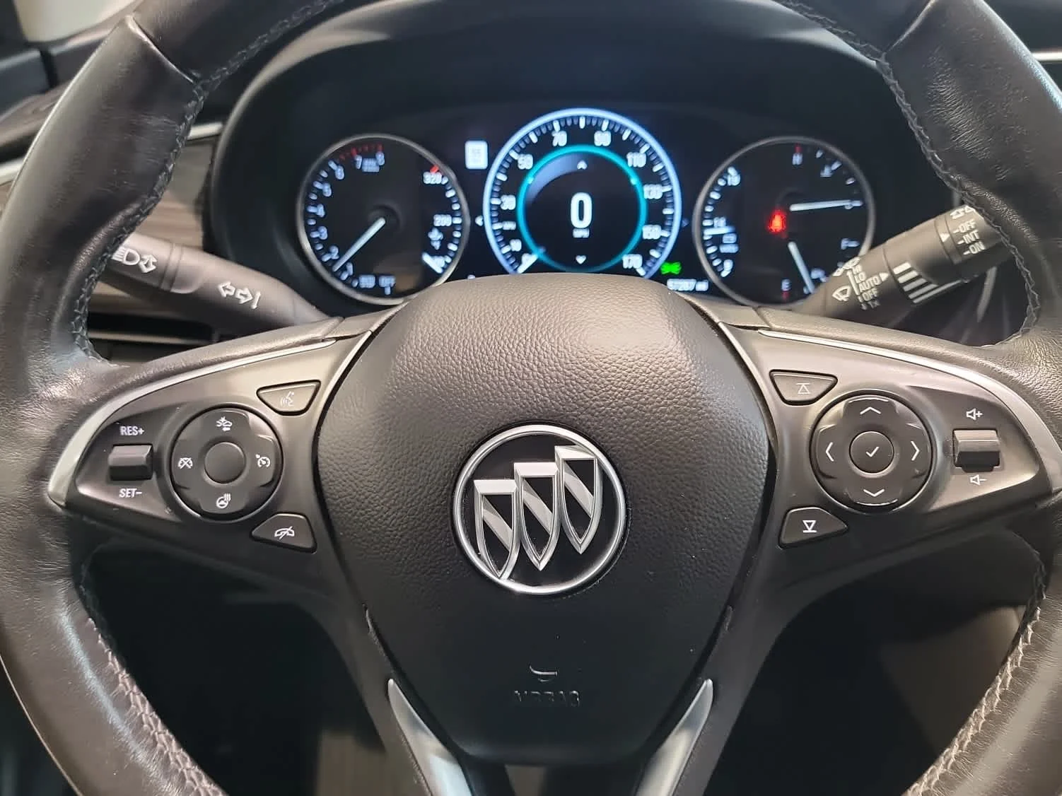 Used 2019 BRONZE ALLOY METALLIC Buick Premium image 13