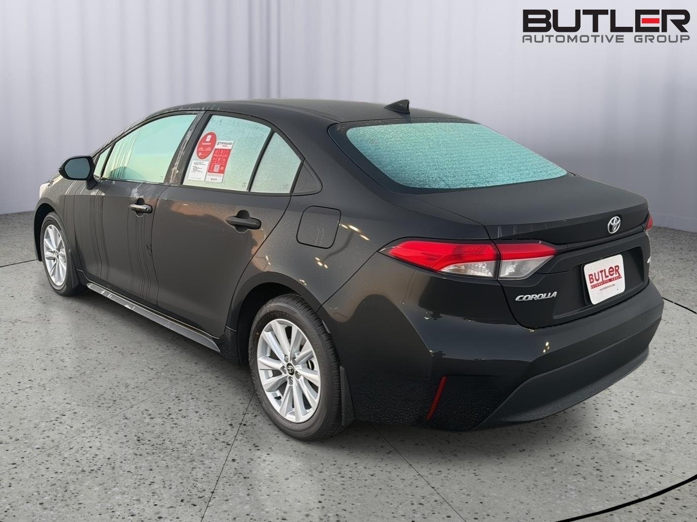 New 2027 Inked Toyota LE image 4