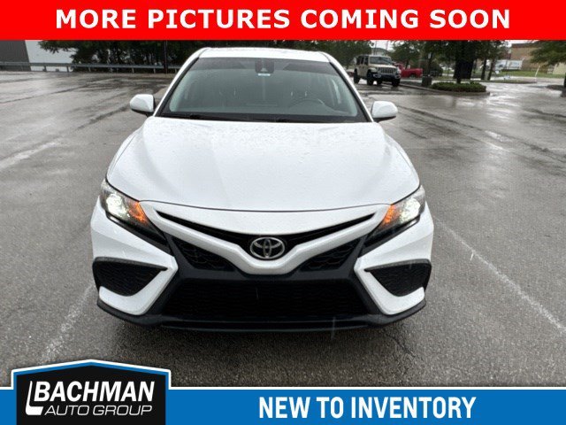 Used 2021 Super White Toyota SE image 3