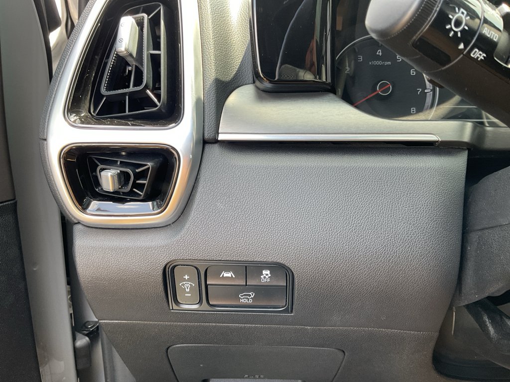 Used 2022 Wolf Gray Kia SX image 25