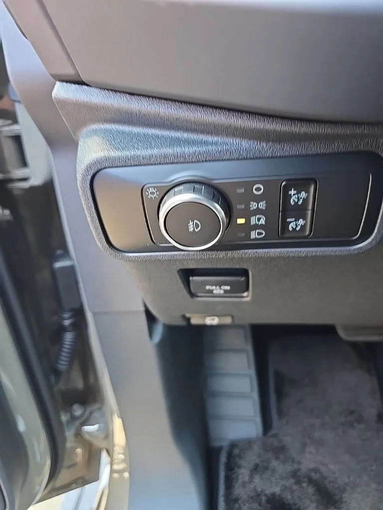 New 2026 Marsh Gray Ford Outer Banks® image 17