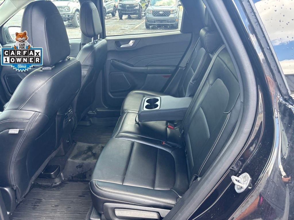 Used 2023 Black Metallic Ford Platinum image 29