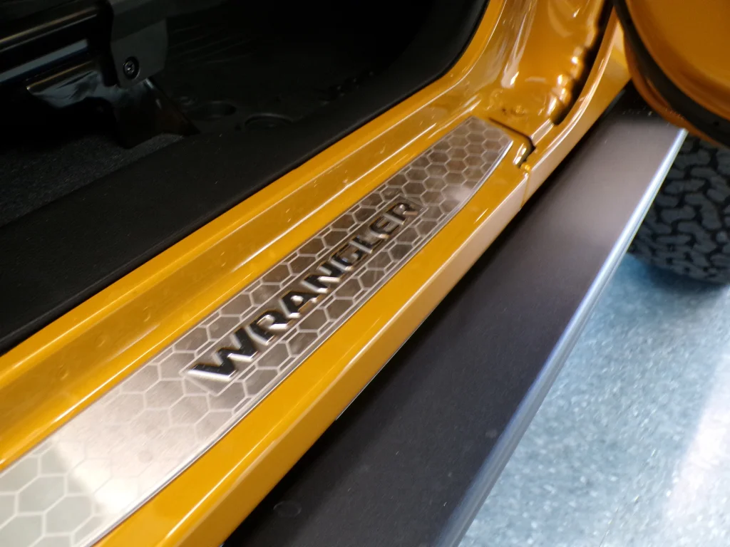 New 2026 Goldilocks Exterior Paint Jeep Rubicon X image 12
