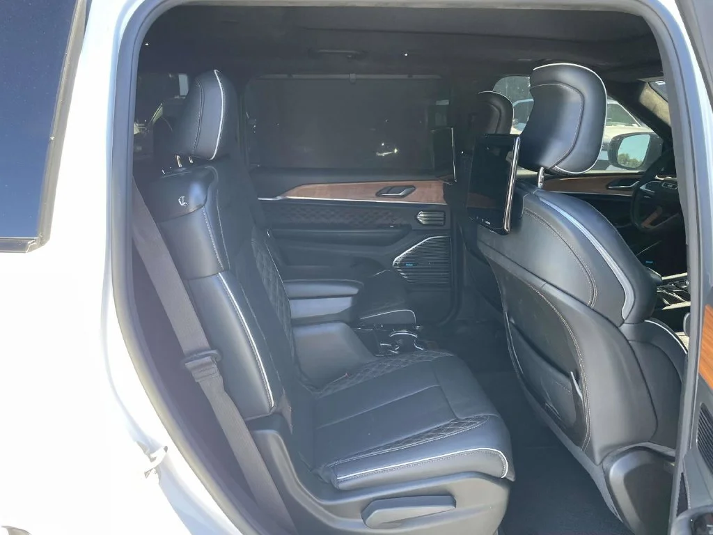 Used 2023 White Jeep Summit image 16