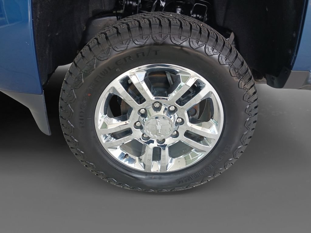 Used 2016 DEEP OCEAN BLUE METALLIC Chevrolet High Country image 15