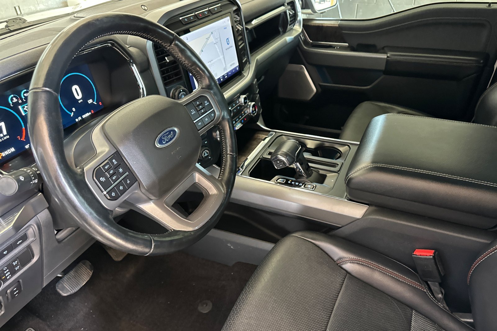 Used 2021 White Ford Lariat image 9
