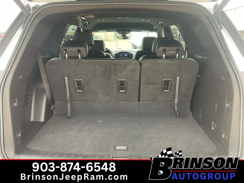 Used 2022 Summit White Chevrolet Premier image 9