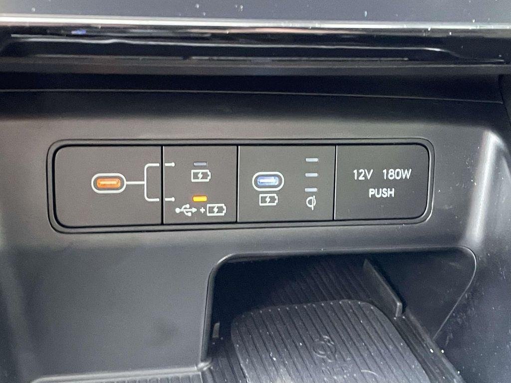 New 2026 White Hyundai SEL Premium FWD image 30
