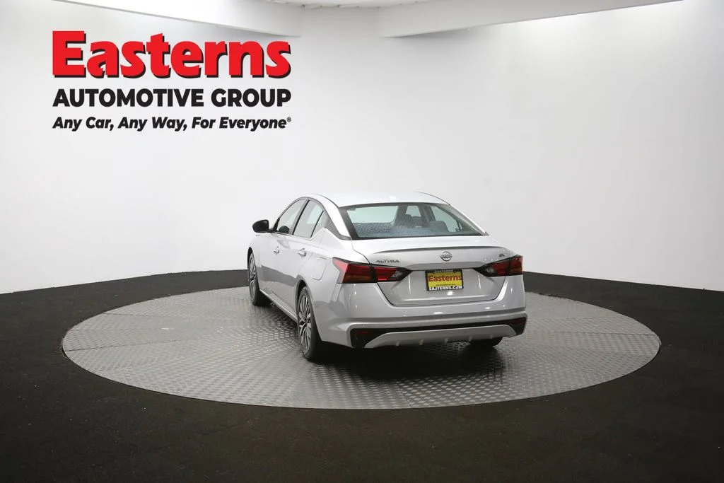 Used 2023 Silver Nissan 2.5 SR image 36