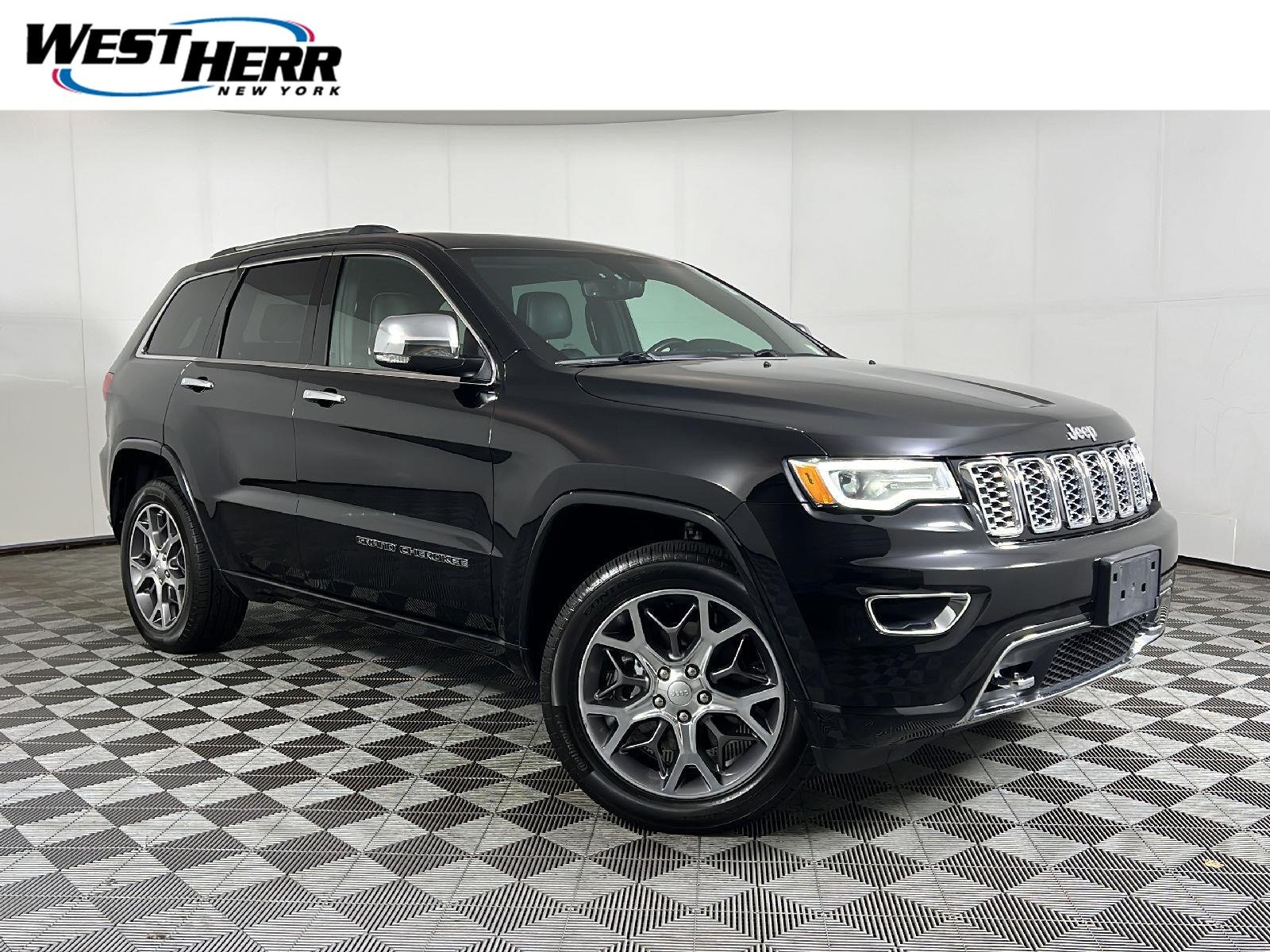 Used 2020 Diamond Black Crystal Pearlcoat Jeep Overland image 1