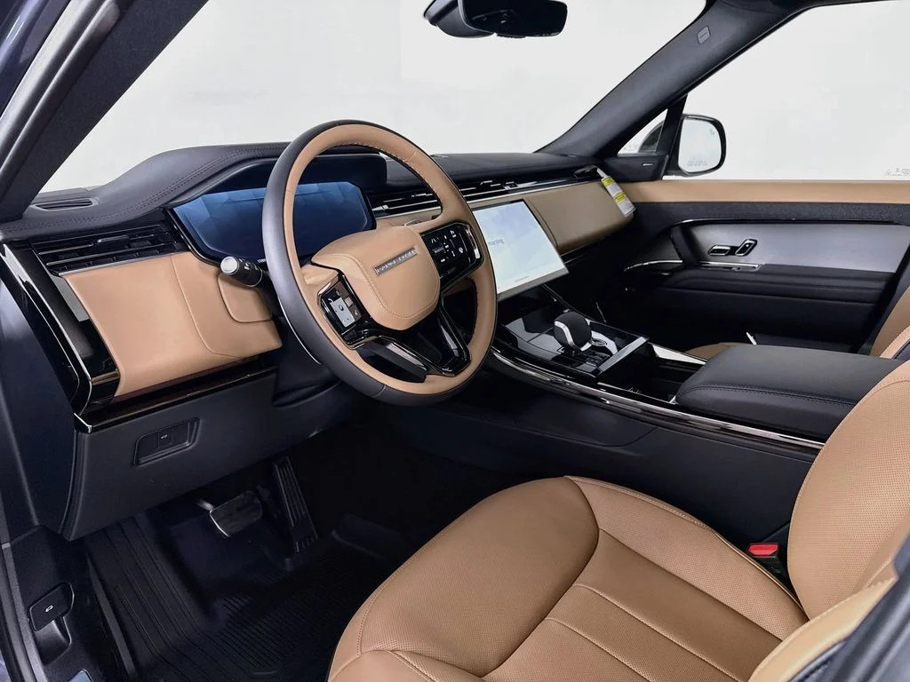 New 2026  Land Rover Dynamic SE image 4